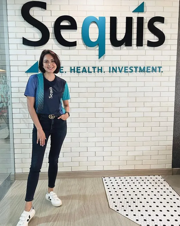 Gaya Sporty Donna Agnesia