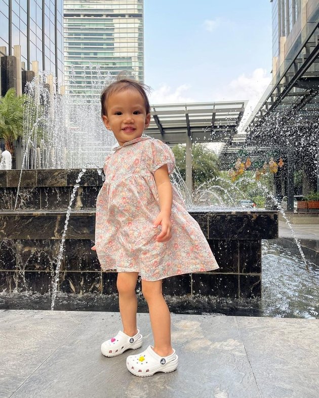 The Latest Photos of Baby Claire Who is Said to be More Beautiful at the Age of 2, Her Face Resembles Young Shandy Aulia