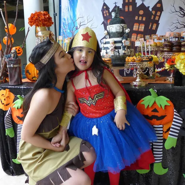 DERETAN KOSTUM HALLOWEEN ARTIS INDONESIA, SEKSI NAMUN TAK 