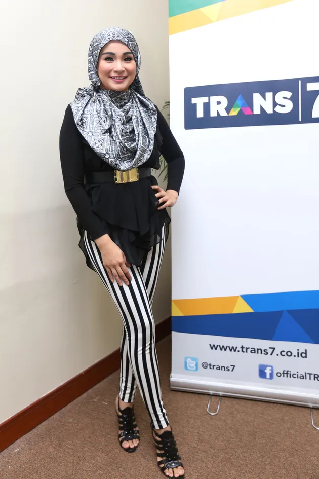 artis indonesia berhijab
