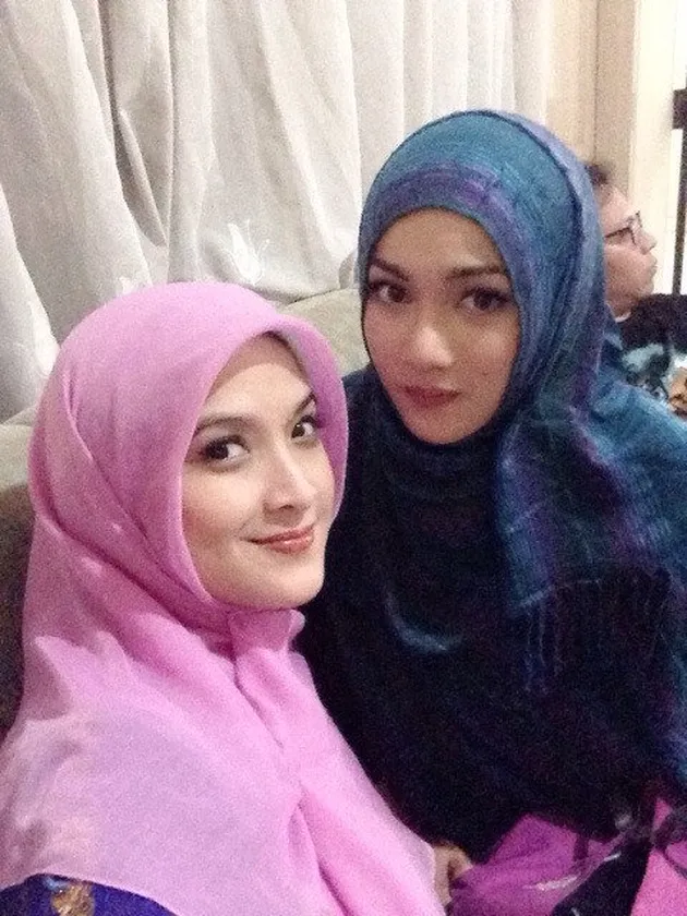 artis indonesia berhijab
