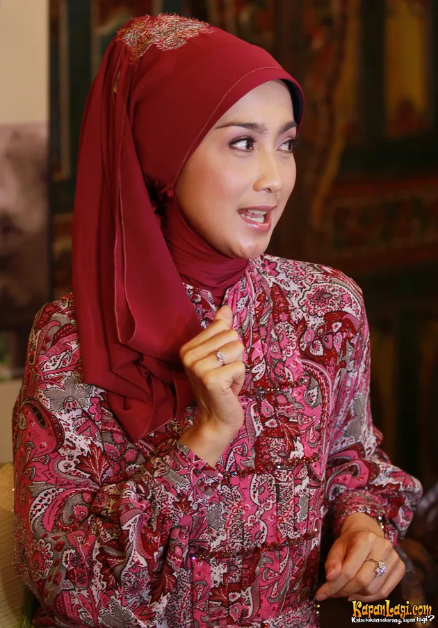 artis indonesia berhijab