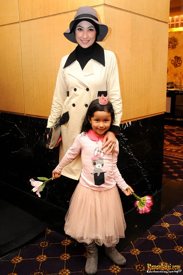 artis indonesia berhijab