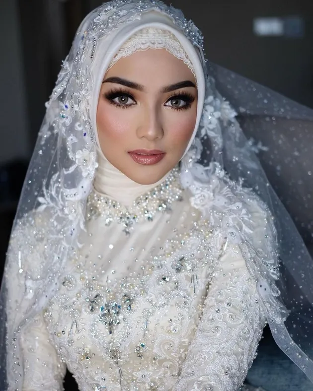 selebritis pakai mua bennu sorumba