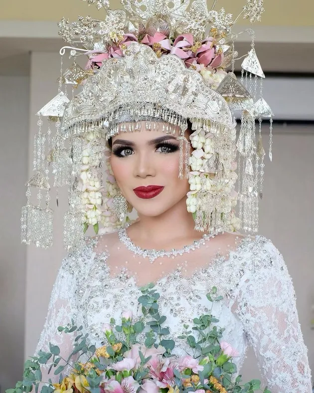 selebritis pakai mua bennu sorumba