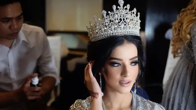 selebritis pakai mua bennu sorumba