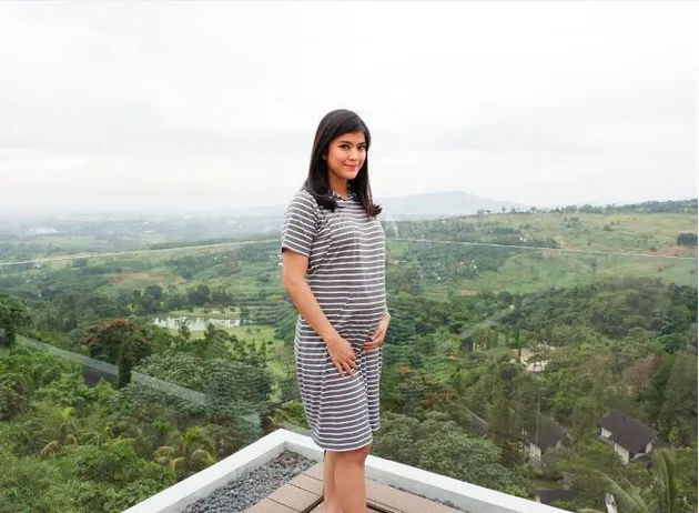 seleb melahirkan, seleb hamil, selebriti indonesia hamil