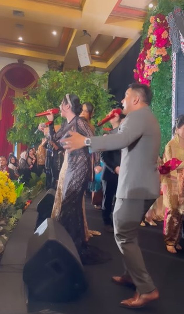 List of Guests at Hotman Paris' Child's Wedding, from Dangdut Singer to Potential Presidential Candidate