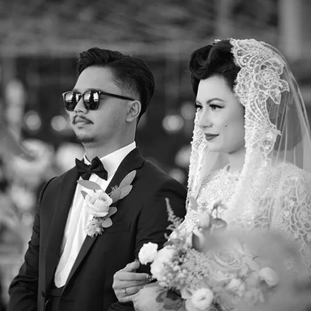 Kebaya Anggi Asmara