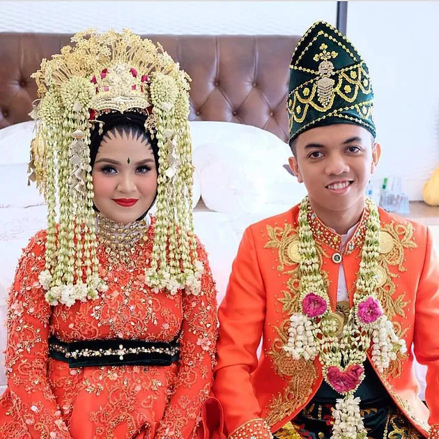 Kebaya Anggi Asmara
