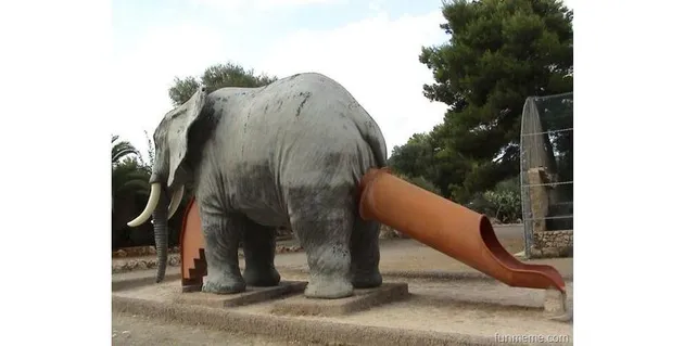 playground fail, berita unik, perosotan berbahaya, taman bermain yang berbahaya, foto unik, gambar u