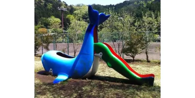 playground fail, berita unik, perosotan berbahaya, taman bermain yang berbahaya, foto unik, gambar u