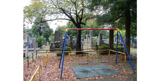 playground fail, berita unik, perosotan berbahaya, taman bermain yang berbahaya, foto unik, gambar u