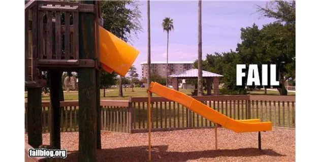 playground fail, berita unik, perosotan berbahaya, taman bermain yang berbahaya, foto unik, gambar u