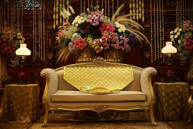 Foto pernikahan putri Gubernur Soekarwo - Kartika Prawita