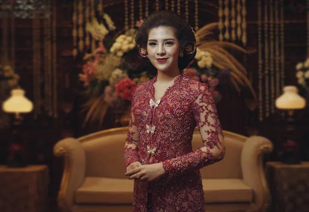 Foto pernikahan putri Gubernur Soekarwo - Kartika Prawita