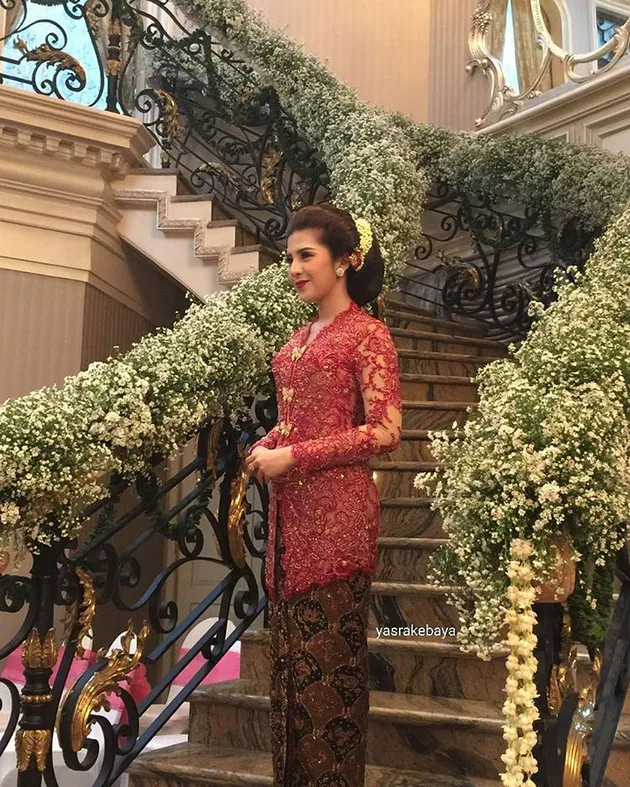 Foto pernikahan putri Gubernur Soekarwo - Kartika Prawita