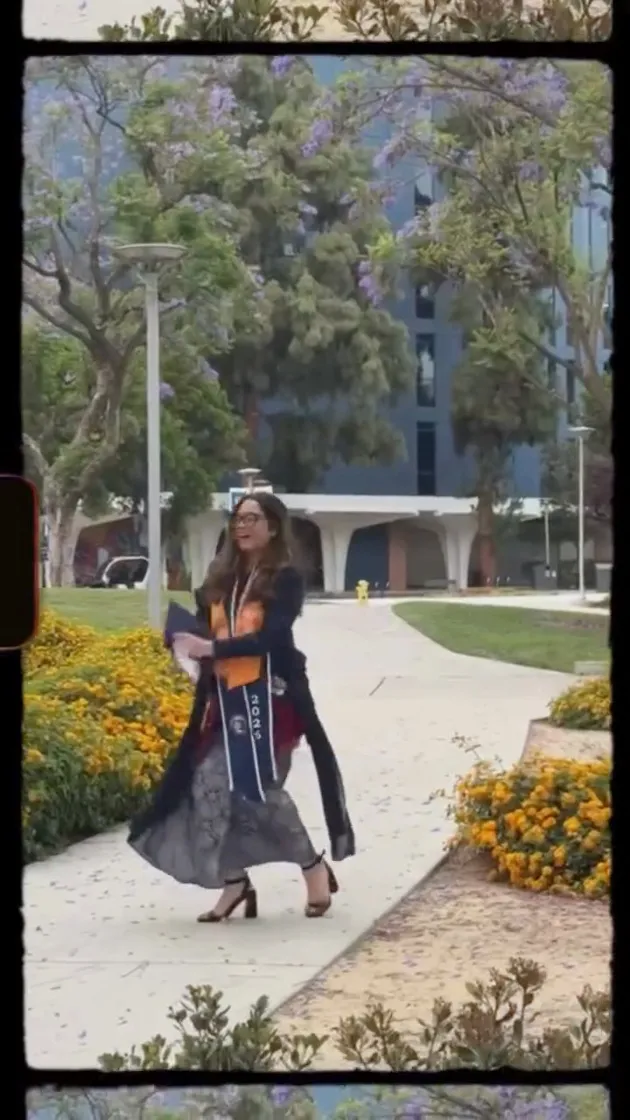 Cinta Kuya wisuda di Amerika