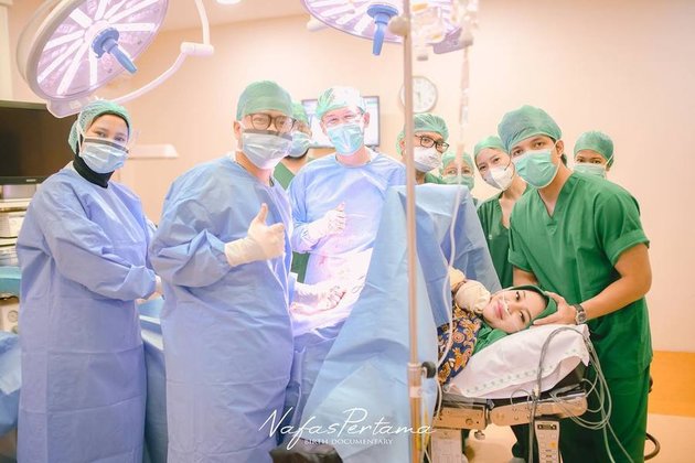 The Moment Aurel Gives Birth to Her Second Child, Atta Halilintar Cries Tears of Joy - Baby A's Face is Still Kept Secret