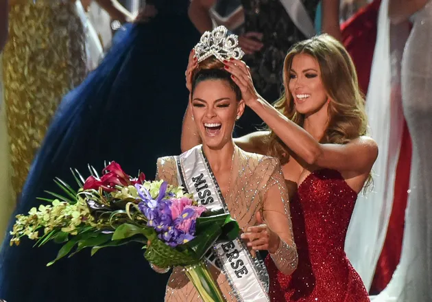 Crowning Moment Miss Universe 2017