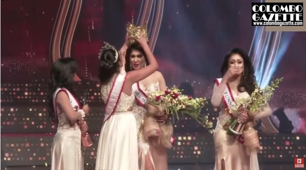 Moments of Mrs Sri Lanka 2020 Crown Snatched on Stage, Tense and Chaotic Situation