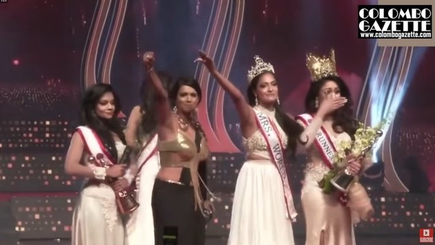 Moments of Mrs Sri Lanka 2020 Crown Snatched on Stage, Tense and Chaotic Situation