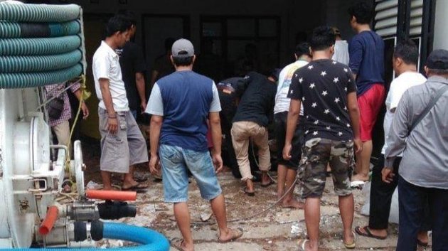 Moment of the Septic Tank Explosion in Cakung, 1 Person Killed