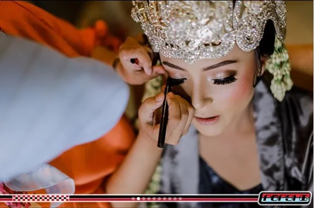 DETIK MENEGANGKAN PERSIAPAN AKAD NIKAH POPPY SOVIA DAN 