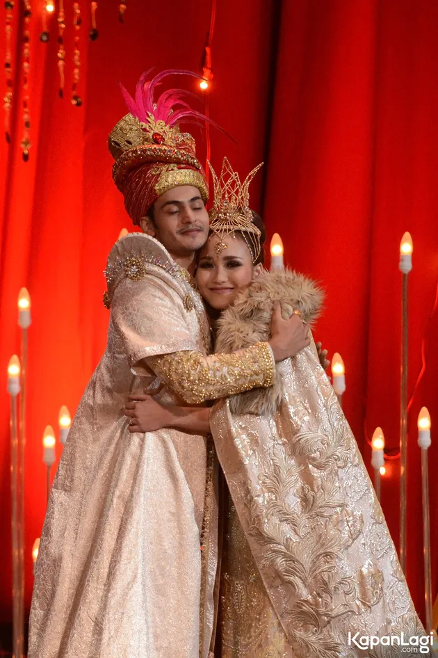 Ayu Ting Ting &amp; Ravi Bhatia