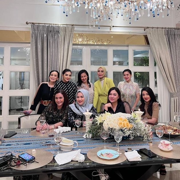 Silently Having Psychic Abilities, These 7 Photos of Maia Estianty Prove Her Prediction during Gathering - Astonishing Ashanty and Tsania Marwa