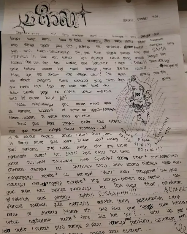 Dian Sastrowardoyo tunjukkan surat