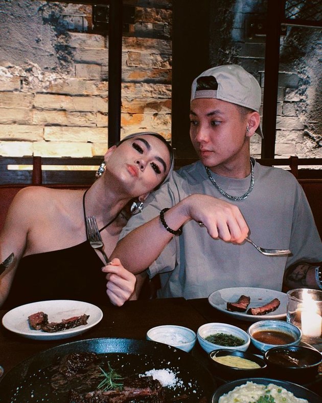 Reported Dead, Agnez Mo's Latest Portrait Who Once Returned to Indonesia - Reunion with Eza Yayang to Okan Kornelius