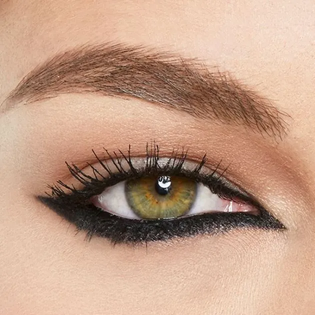 Make Up Aneh