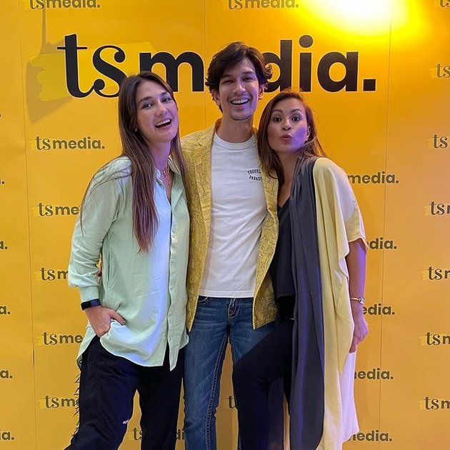 Prayers for Dimas Beck and Luna Maya to be Matched by Netizens, Here are 7 Photos of Their Togetherness