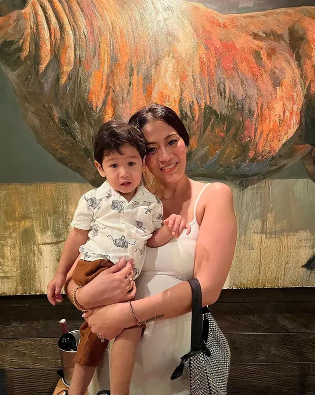 Nanie Darham Meninggal Saat Operasi Sedot Lemak