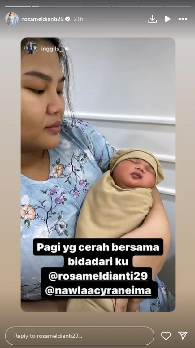 Rosa Meldianti Sepupu Dewi Perssik melahirkan