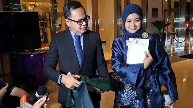 Souvenir pernikahan Thariq Halilintar dan Aaliyah Massaid