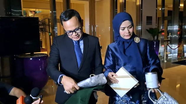 Souvenir pernikahan Thariq Halilintar dan Aaliyah Massaid