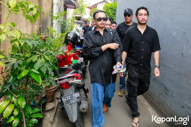 Pemakaman Ibunda Jeje Govinda