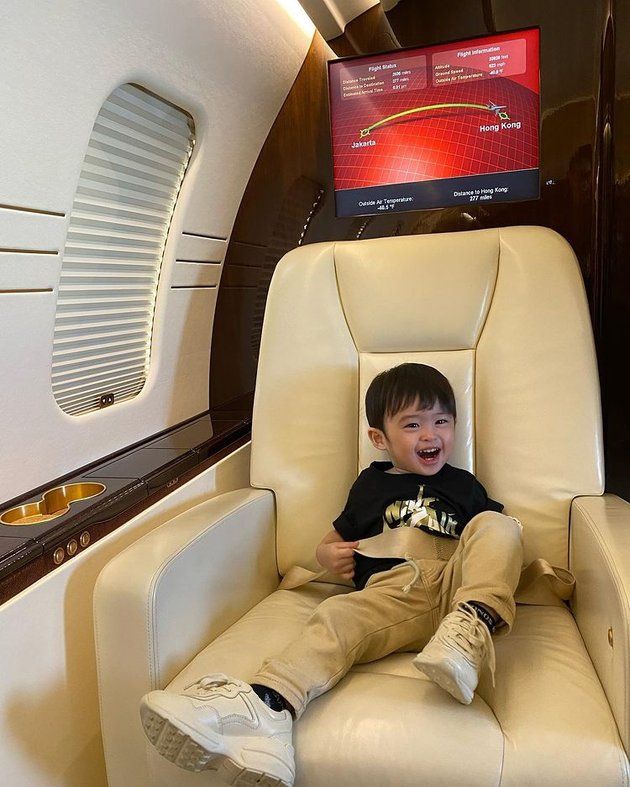 Dubbed Little Sultan, 16 Portraits of Celebrity Children Who Receive Fantastic Gifts on Special Moments - Given Apartments to Private Jets