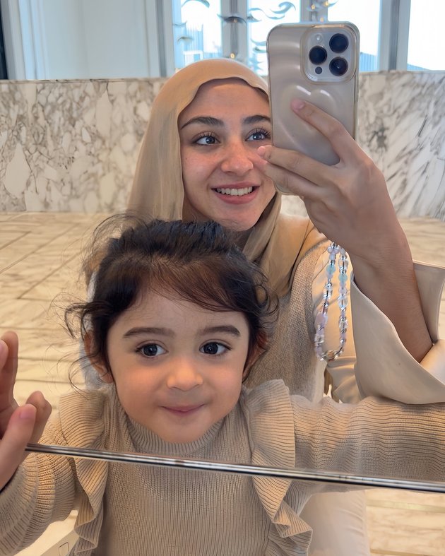 Dubbed Syifa Hadju's 'Travel Size' Version, 8 Pictures of Baby Guzel, Ali Syakieb & Margin's Beautiful and Adorable Child