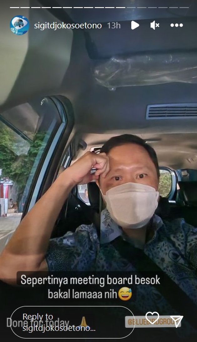 Kakak ipar Nikita Willy, Sigit dikenal sebagai CEO salah satu perusahaan transportasi ternama di tanah air. Baru-baru ini dirinya bagikan momen saat turun gunung.