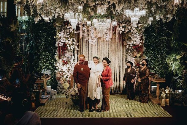 Married with a 199 Gram Gold Dowry, Here are 8 Moments of Siraman and Midodareni of Putri Tanjung Attended by Sri Mulyani to Yenny Wahid