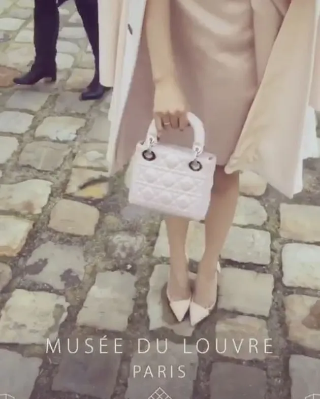 Style Mewah Tiffany SNSD di Paris