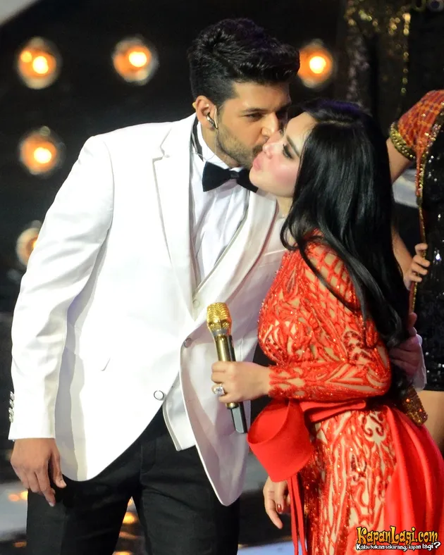 Emre Kivilcim &amp; Syahrini