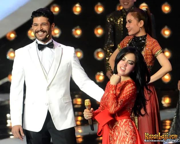 Emre Kivilcim &amp; Syahrini