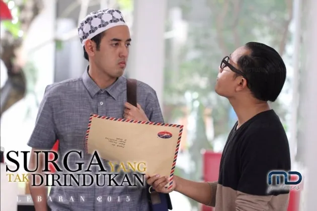 Adegan SURGA YANG TAK DIRINDUKAN