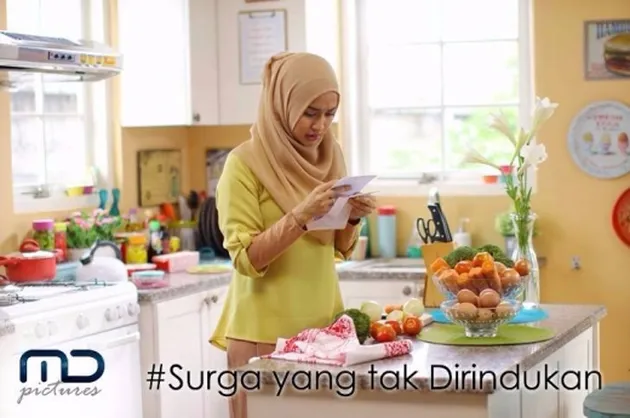 Adegan SURGA YANG TAK DIRINDUKAN