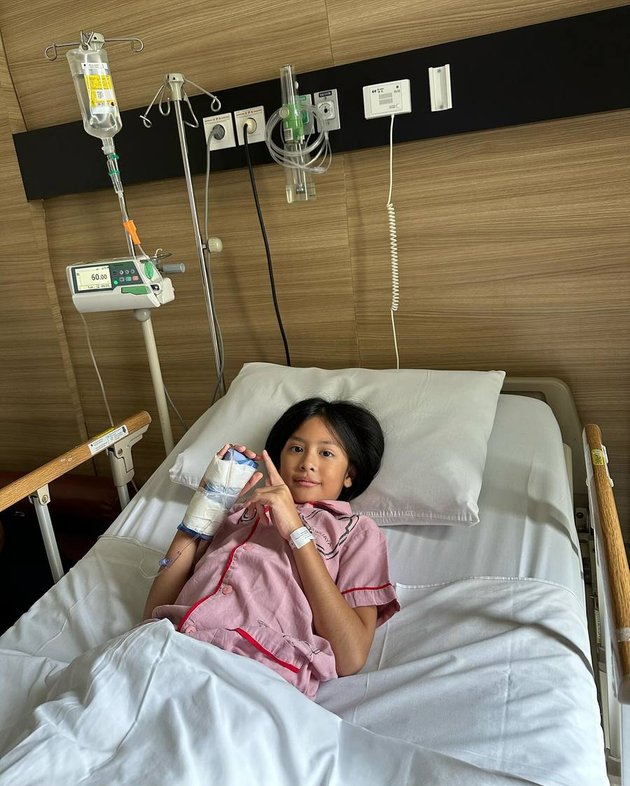 Treated for Three Days at the Hospital, Portrait of Zoey, Joanna Alexandra's Child, who Remains Cheerful Despite Having an IV