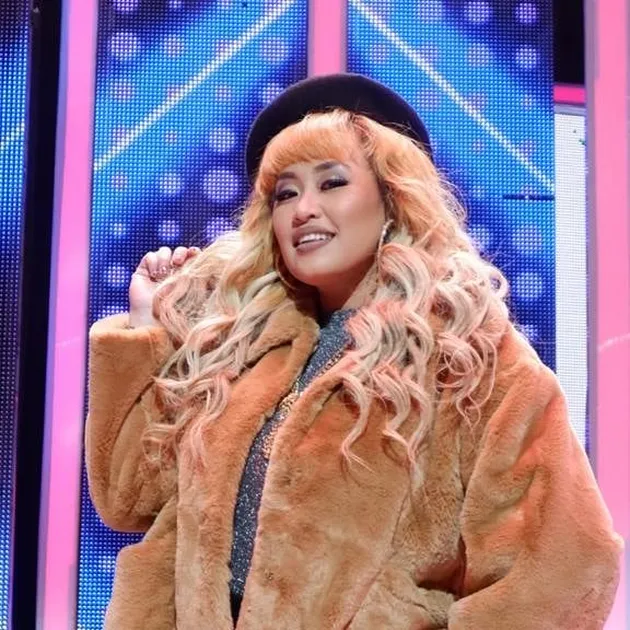 Kontroversi pinkan mambo